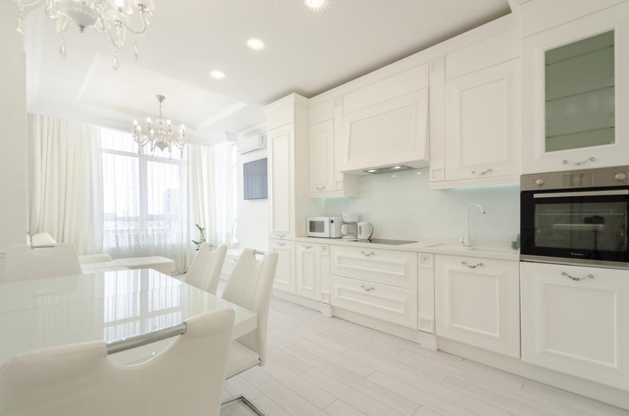 Petrovdom Apartments 10-353 In Rc Central Park, 7 John Mccain Street Kiev Extérieur photo