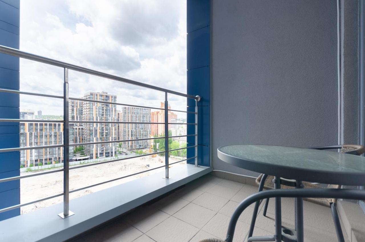 Petrovdom Apartments 10-353 In Rc Central Park, 7 John Mccain Street Kiev Extérieur photo