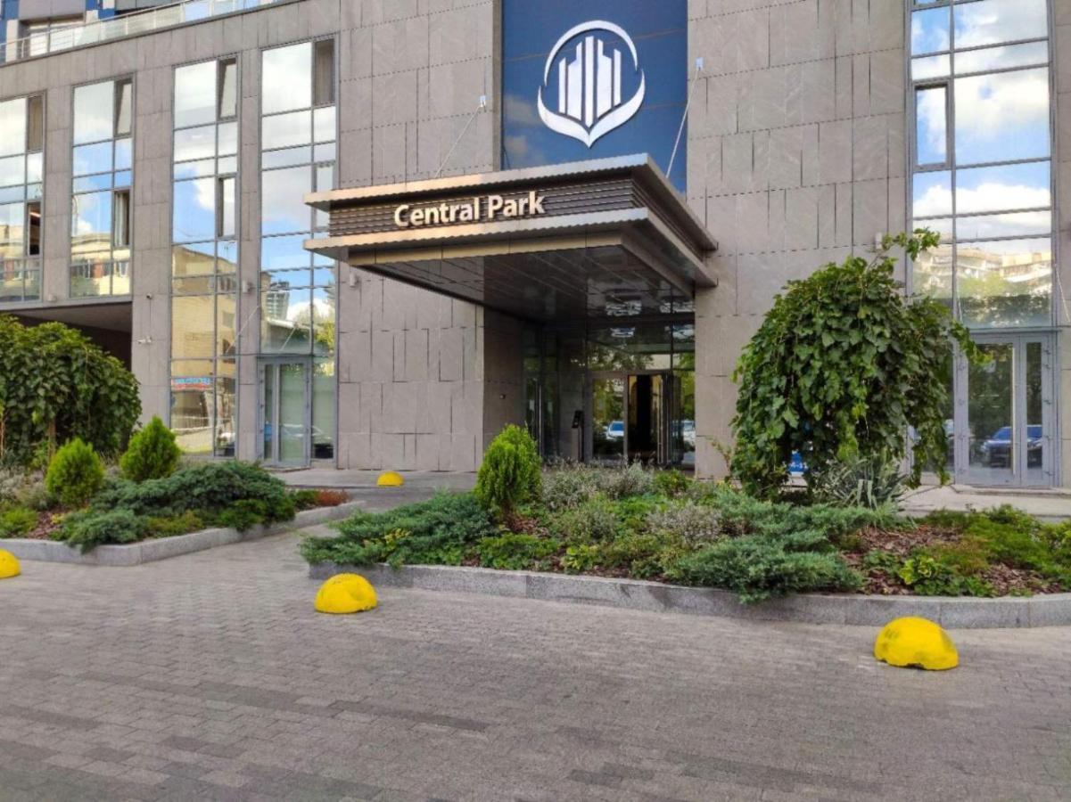 Petrovdom Apartments 10-353 In Rc Central Park, 7 John Mccain Street Kiev Extérieur photo